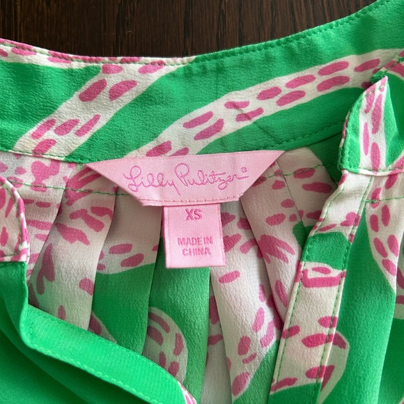 LILLY PULITZER | Size XS 100% Silk Blouse - Picture 3 of 6